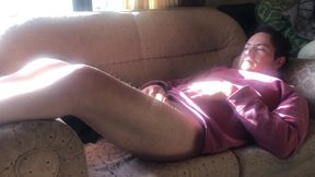 A Quick Masturbating Session in the Afternoon