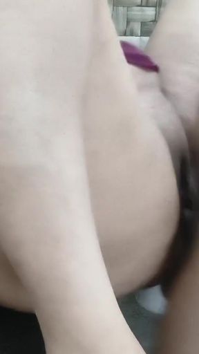 Desi indian brother-in-law fed his sister-in-law a banana, had sx with her, and licked her   Clip 2