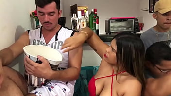 Amigo do corno com a mulher dele