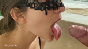 Deep blowjob and cum in my mouth: I swallow it all
