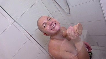 HORNY NEIGHBOR - Paulina RAW fucked in the shower
