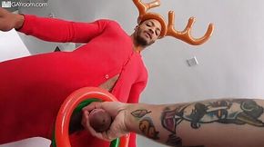 Black muscle daddy fucks white boy Christmas cookie POV style