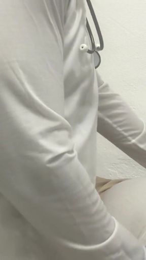 Doctor, please put it in now, says the patient   Clip 1