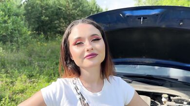 Oops the Flexy Lover's dick gets deepthroat in the car gush