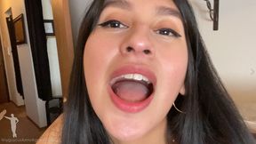 Giantess Hotel Lolitta Vore