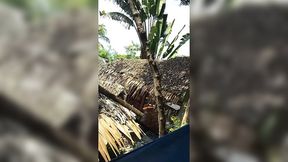 Amateur 18-year-old gives risky blowjob after camping trip