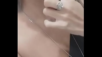 Vivement ce soir je suis trop excit&eacute_ par vos messages...je m en leche les ...