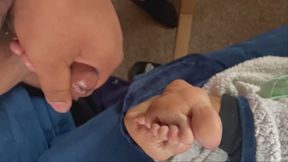 Worship My Feet While I Ignore You