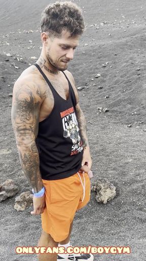 Risky Piss Outdoor