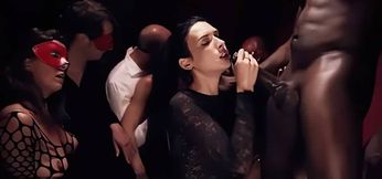 une baise au club echangiste