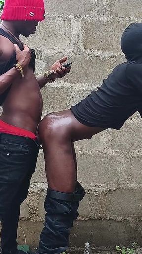 Bend Ebony Creamy Bussy in an Uncompleted Building