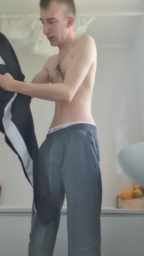 Skinny lad getting hard closeup out of bath