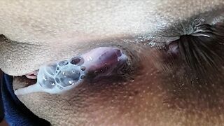 Real Creampie I couldnt Bear it and Ejaculated inside her Tight Snatch.