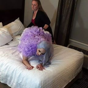 Mistress Cassidy Makes Sissy Get Fucked