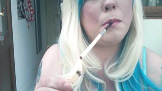 BBW Blondie Tina Snua Smoking A Petite Vogue Cigarette Into