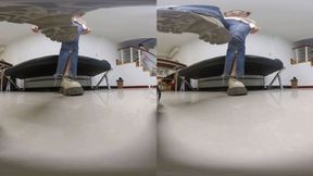 3DVR180 YIDE sports shoes trample on human-shaped carpet