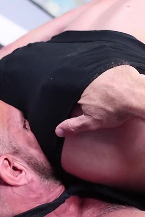 Creaming Raw Daddy Hole