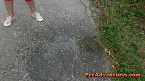 Pissing in a jar and filling it with her pee