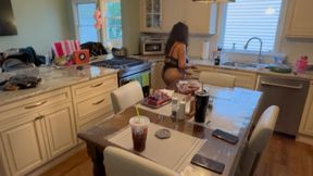 In the kitchen with Thotty.