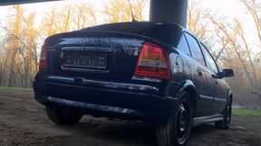 shaking, bouncing and moving back and forth the car while i jump in it