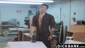 Muscular Gay Gives Amazing Blowjob