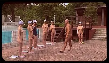 Sensual Japanese Beauty Enjoys Outdoor Double Penetration by the Pool