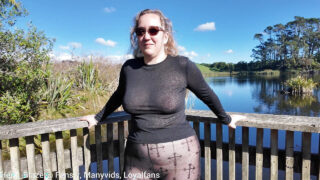 Kurvige MILF mit großen Titten bekommt einen unordentlichen Anal-Creampie von ihrem Amateur-Partner