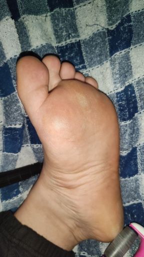 Home Pedicure with Scholl Asmr Electric File