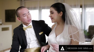 Italian bride Valentina Nappi cheats on her wedding day with groomsman Ryan Driller