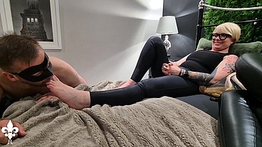 Double Domme Shoes & Foot Worshipping!