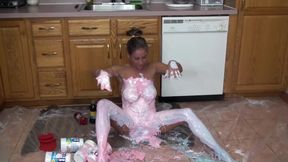 Busty MILF Leeanna Heart gets sticky