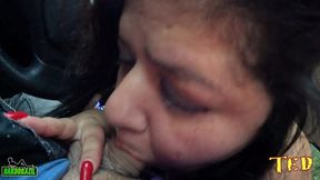bbw fazendo sexo oral dentro do carro na rua - mary jhuana