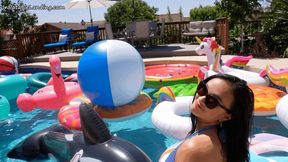 Roxy's Pool Deflate n Destroy HD (1920x1080)