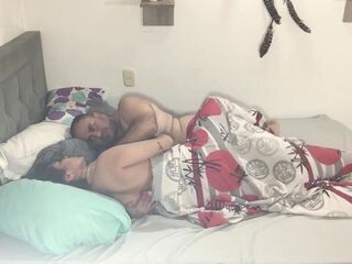 I encourage my ally to have sex and this guy fills my cunt.