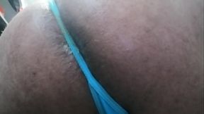 Comi&eacute_ndose la tanga