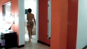 no aguanto la cojida y salio corriendo el primer dia