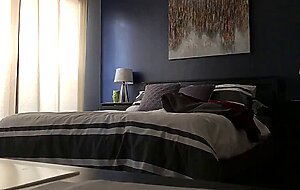 Craiglist hot guy comes and breeds me