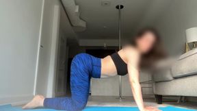 Topless yoga tease 😜