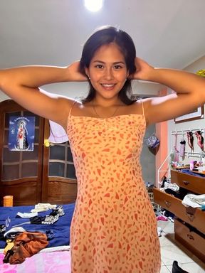 Curvy blonde shows off her big tits in a solo video