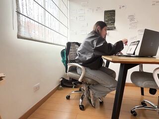 My ally gives me a blow job whilst I'm having a virtual encounter