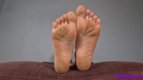 Wrinkled Dirty Soles - Filthy Feet - HD MP4