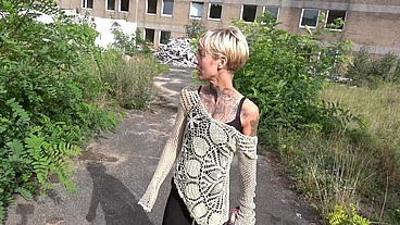 NIEMAND WIRD DICH FINDEN! Skinny-Blondine in Keller verschleppt ?