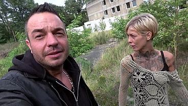 NIEMAND WIRD DICH FINDEN! Skinny-Blondine in Keller verschleppt ?