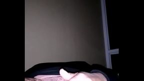 Escucho a mis vecinos culiar y empiezo a tocarme y r&aacute_pido me vengo bien rico solita. La cuarentena me tiene muy caliente.  [GolOsita Chilena]