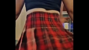 Sabrosa Morra Universitaria 19 A&ntilde_itos Bailando Sexy y Sensual Frente a la Entrada de un antro!! Ese Rico Culo Rebotando me antoja meterselo!!