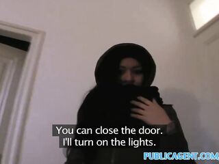 PublicAgent screws a homeless chicks
