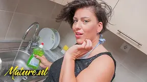 Curvy Mama Aisha Teases And Tempts Hotly In The Kitchen