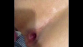 Socando no rab&atilde_o de macho branco delicioso