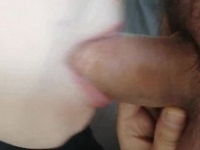 Lenta gola profonda con sborrata in bocca