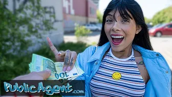 Colombian babe Athenea Rose gets fucked outdoors in public